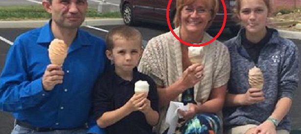 Elle prend cette famille en photo sans se douter de l’impact qu’elle allait avoir sur leur vie. Bouleversant...