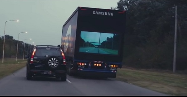 Une idée de Samsung aide à limiter les accidents de la route. GÉNIAL!